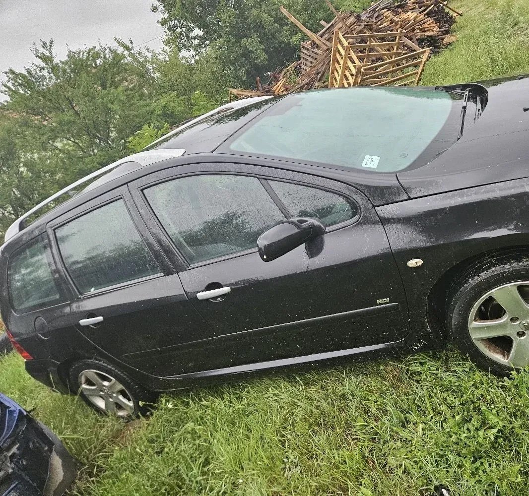 Peugeot 307 facelift vozilo za delove