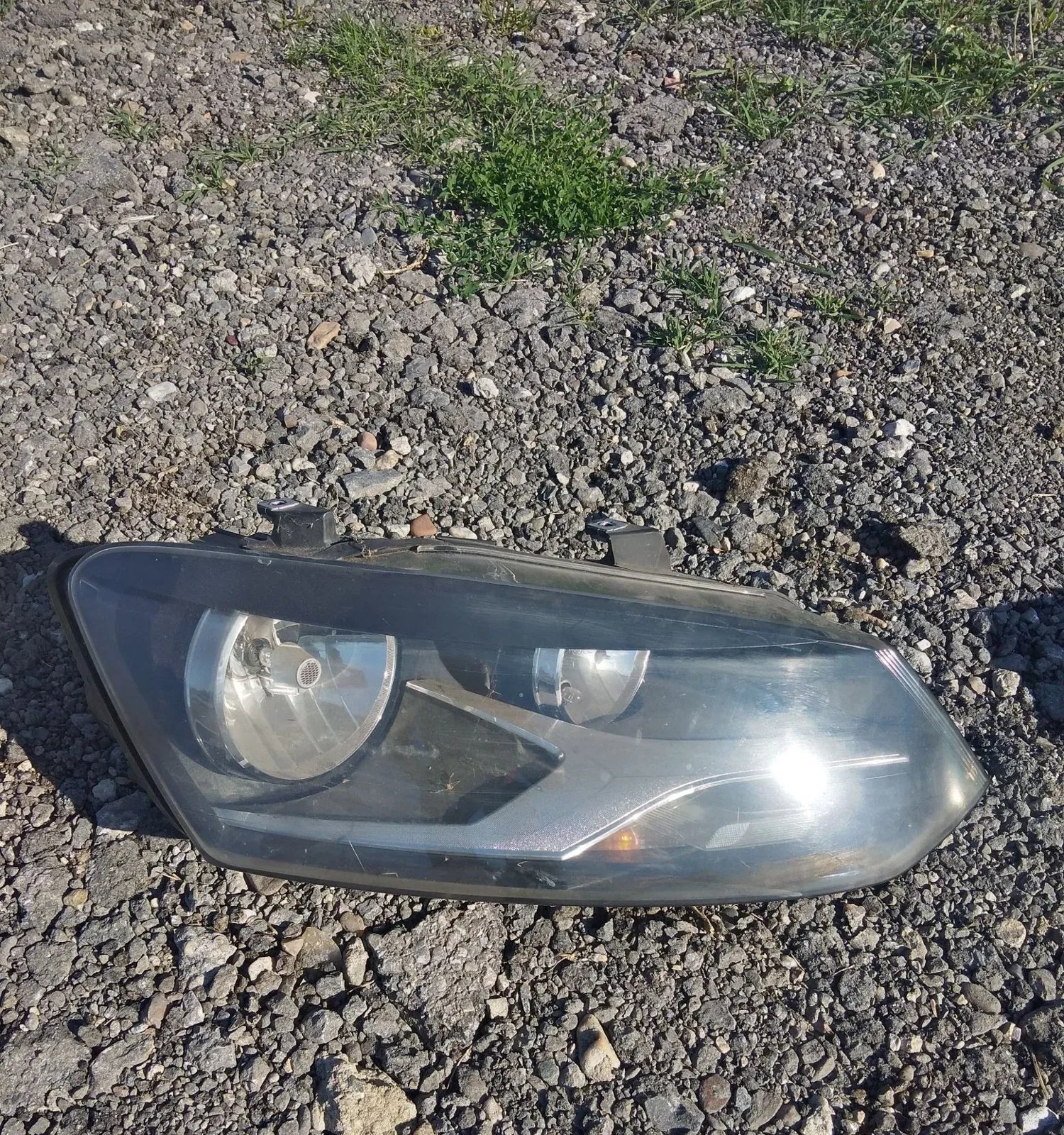Right headlight VW Polo 2009-2015