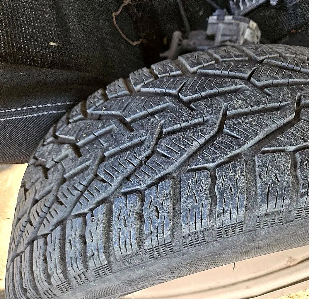 Winter tyres 205/55 R16 4 pieces