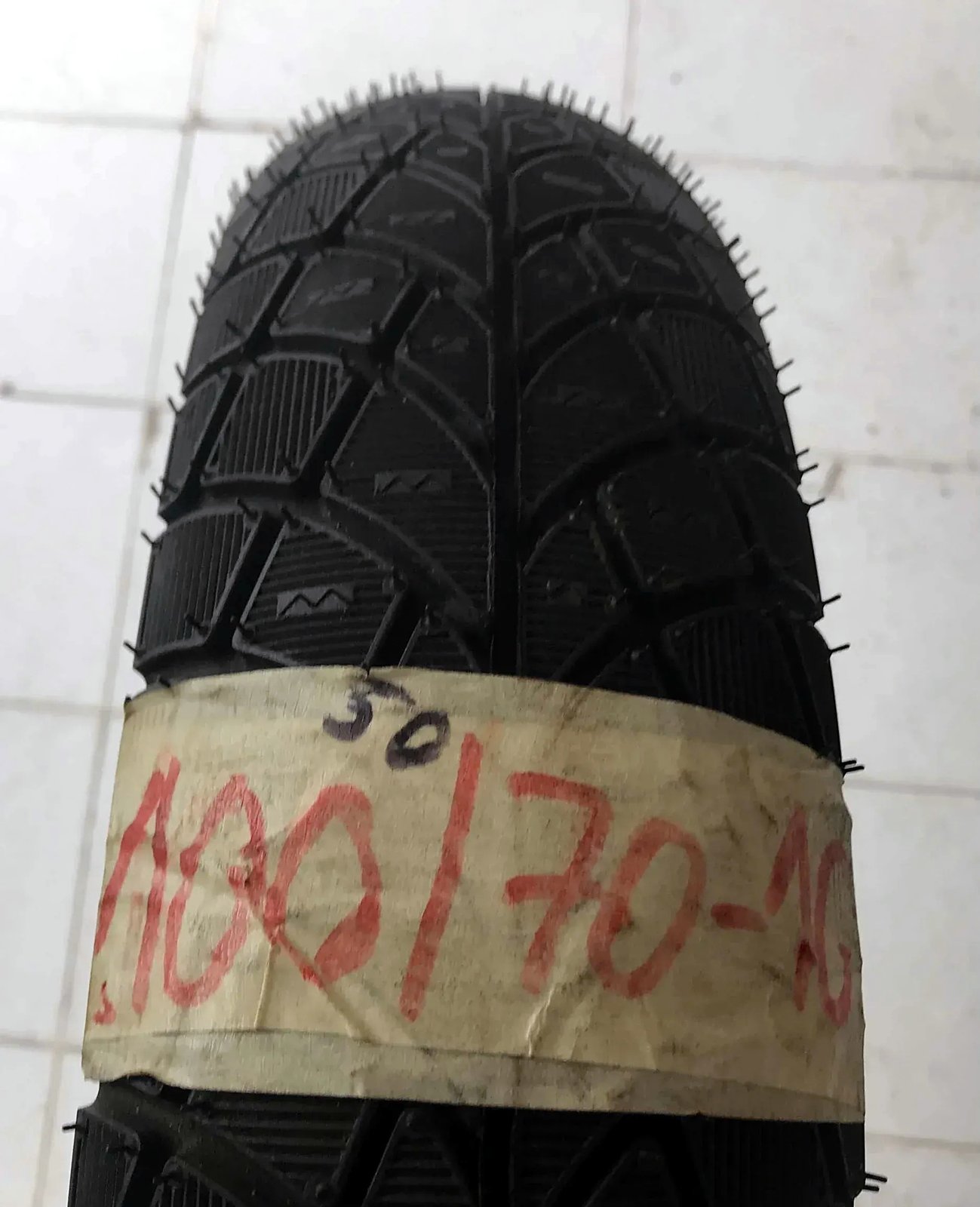 New motorcycle tyre Heidenau 100/70-16