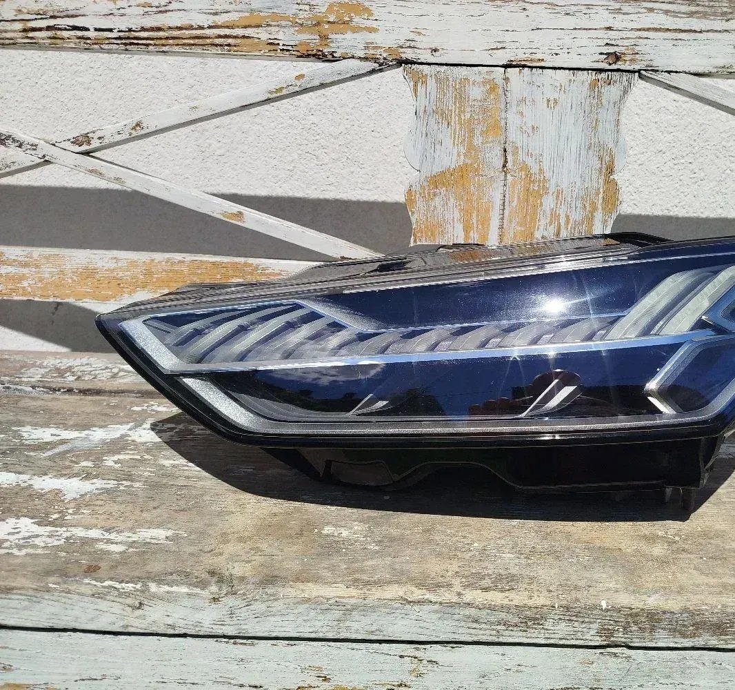 Front left Matrix headlight Audi A7 RS7 4K8941035