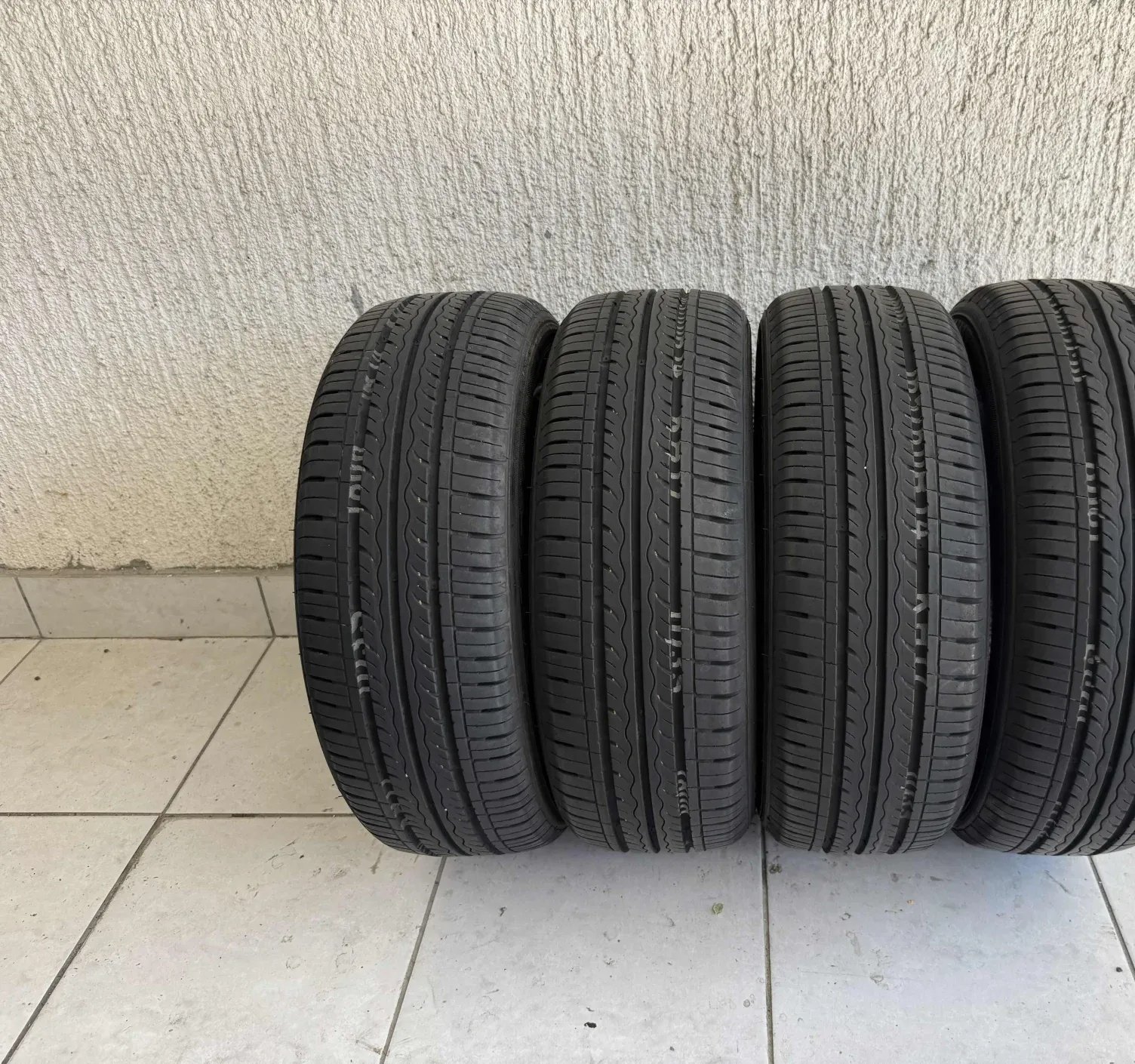 Kumho summer tyre 165/60 R14