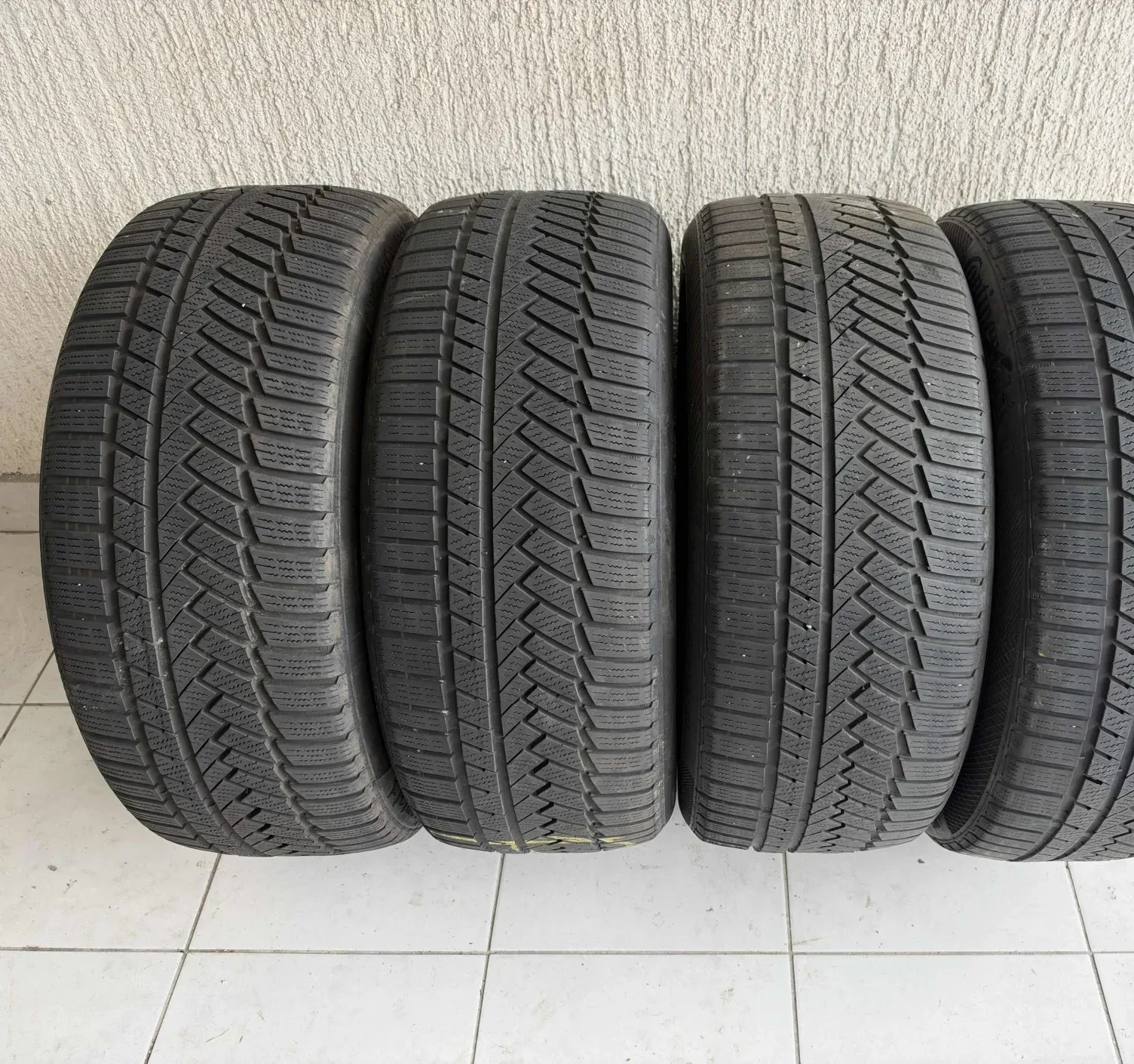 Continental 245/45 R19 Winter Tyres