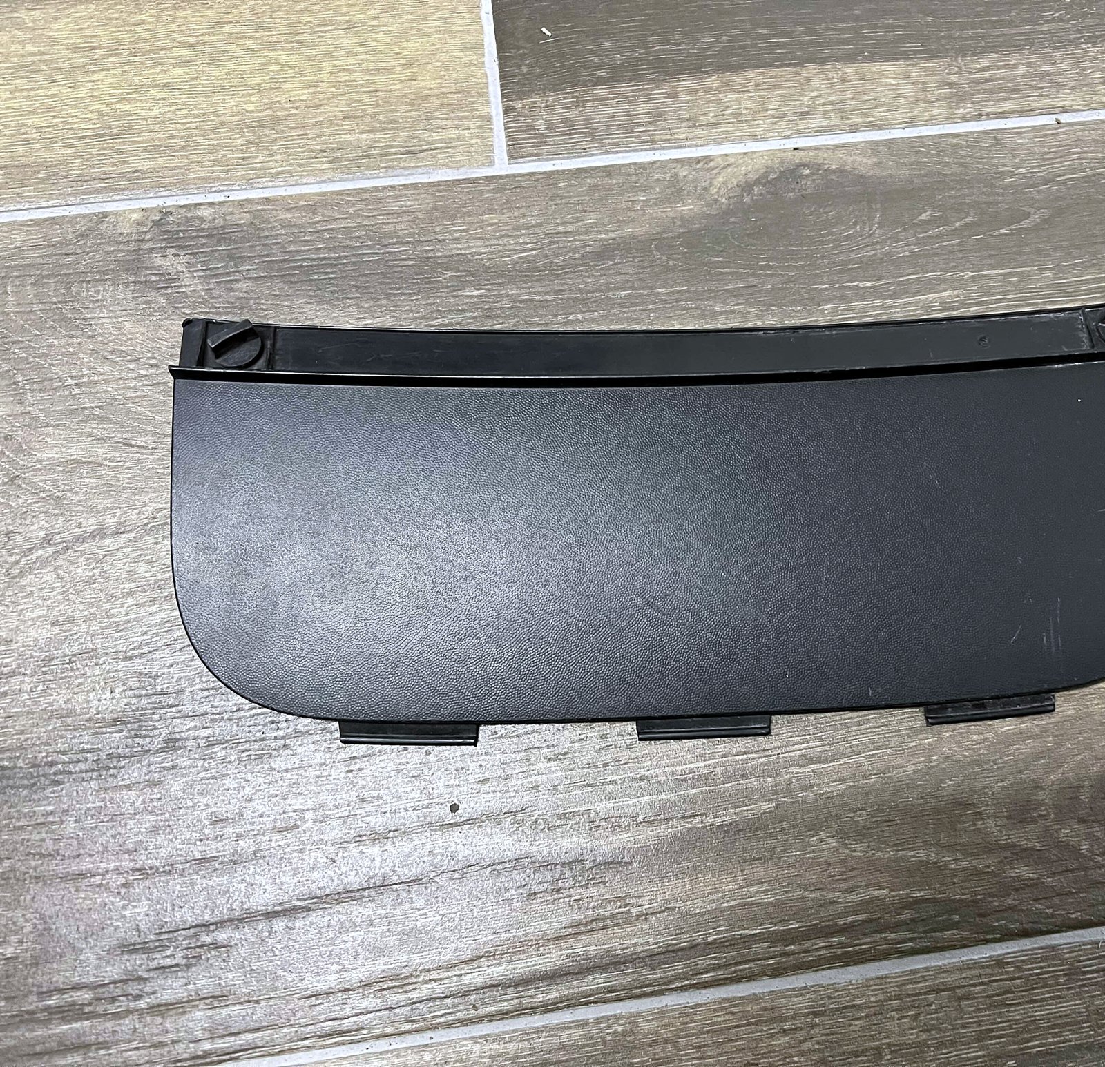 Plastični poklopac za kuku zadnjeg branika VW Touran