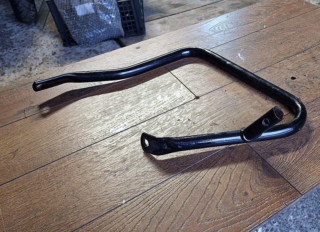 Harley Davidson right luggage rack bracket