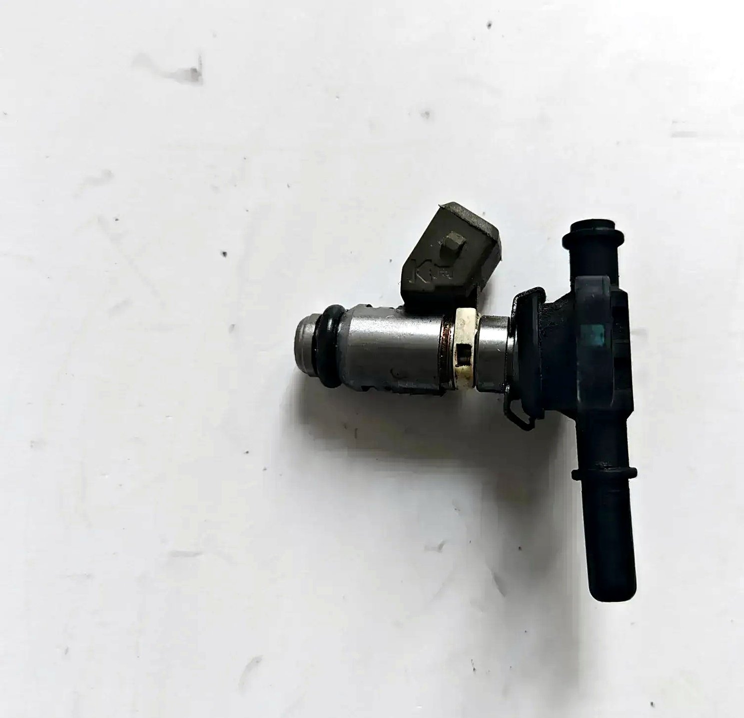 Electronic diesel injector Piaggio X10 350