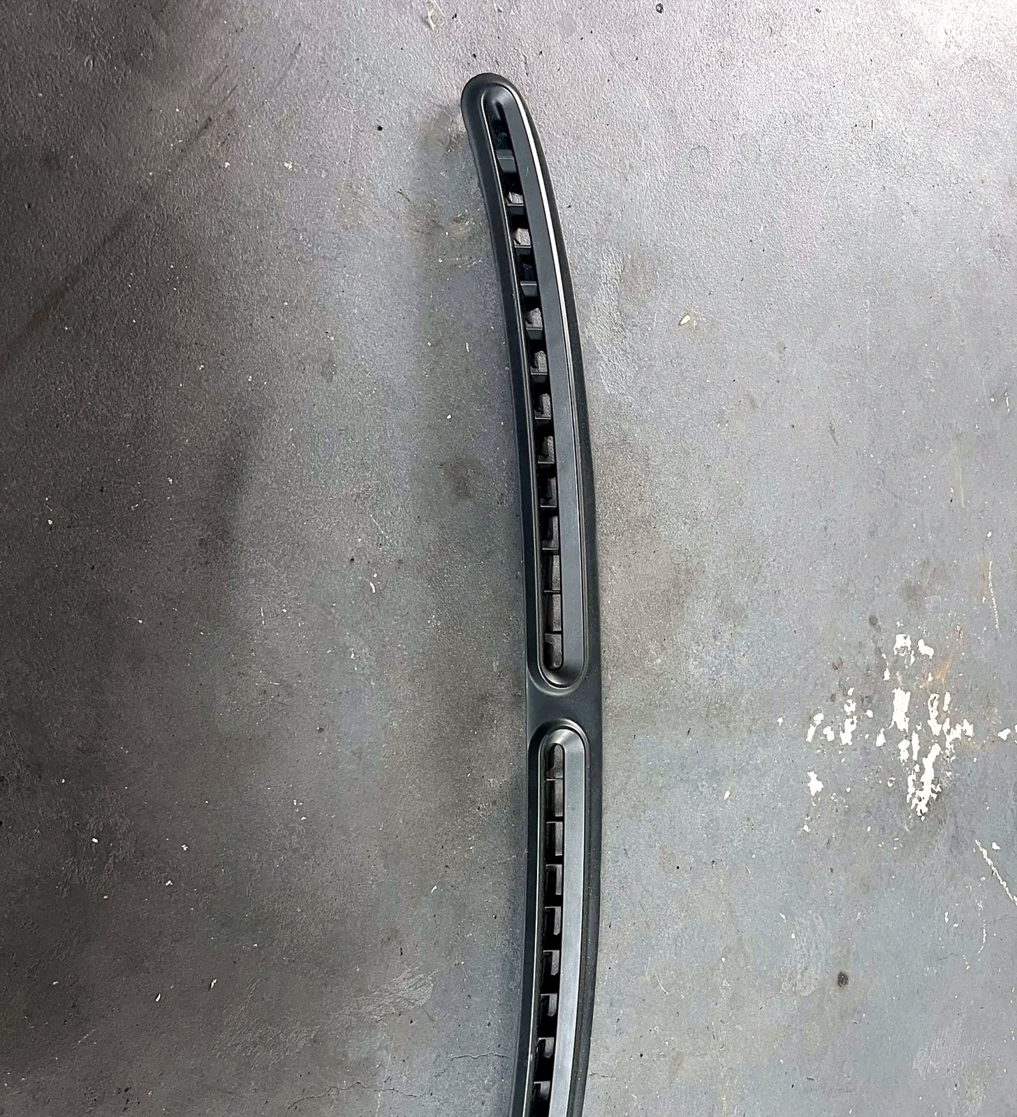 Fiat 500 gornja rešetka ventilacije na tabli