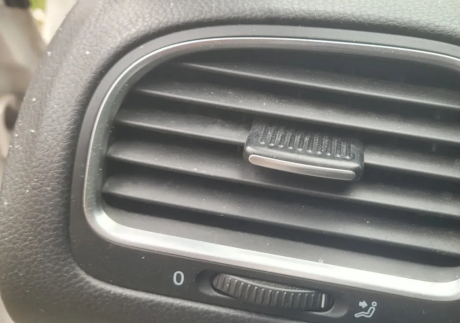 Ventilation grilles VW Golf 6