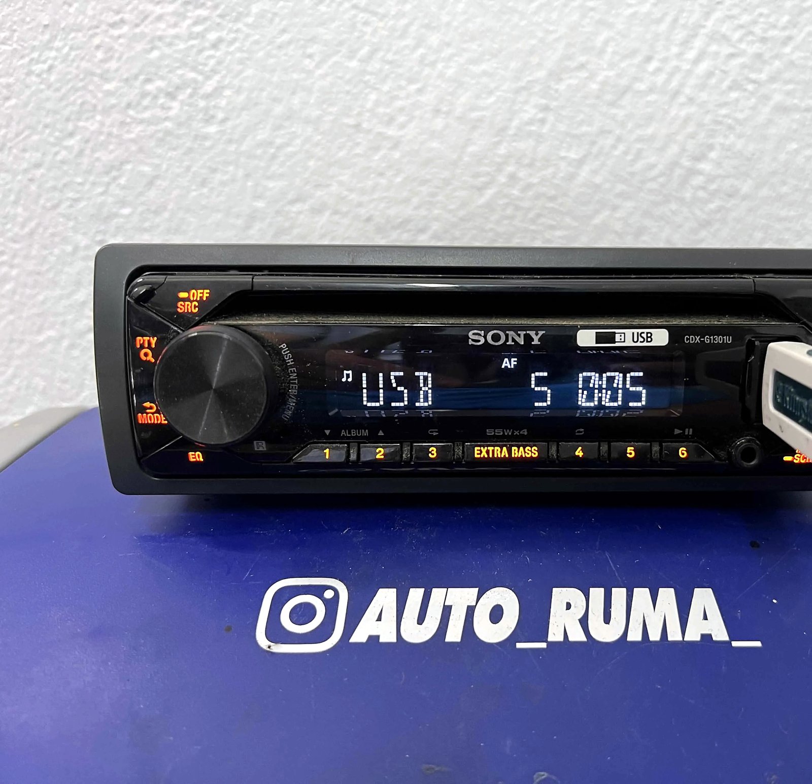 Sony CDX-G1301U USB Aux car radio