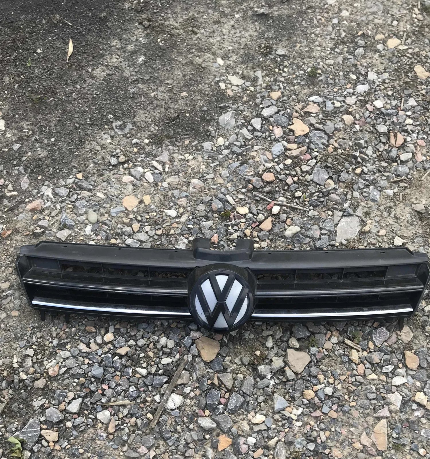 Передняя решетка VW Golf 7