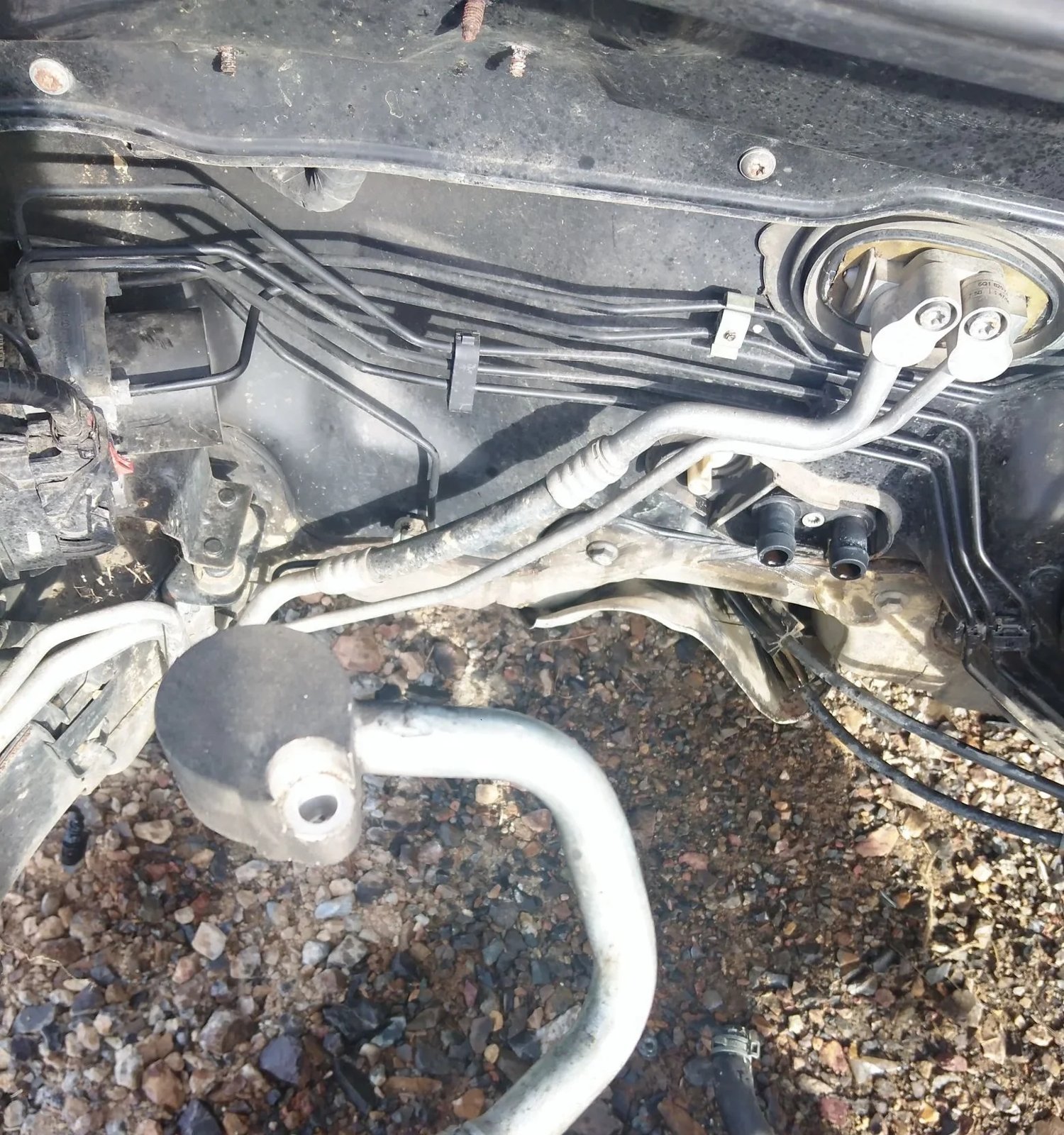 Crevo za klimu VW Golf 5