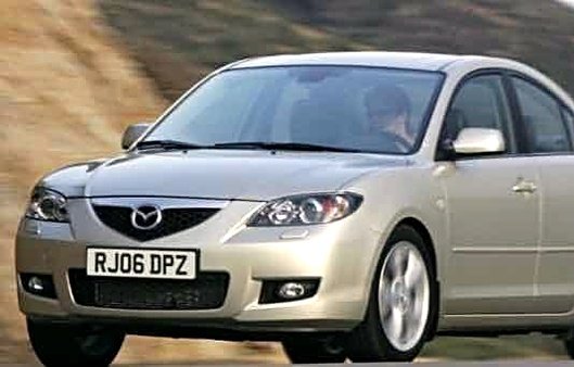 Mazda 3 2005 limuzina polovni delovi