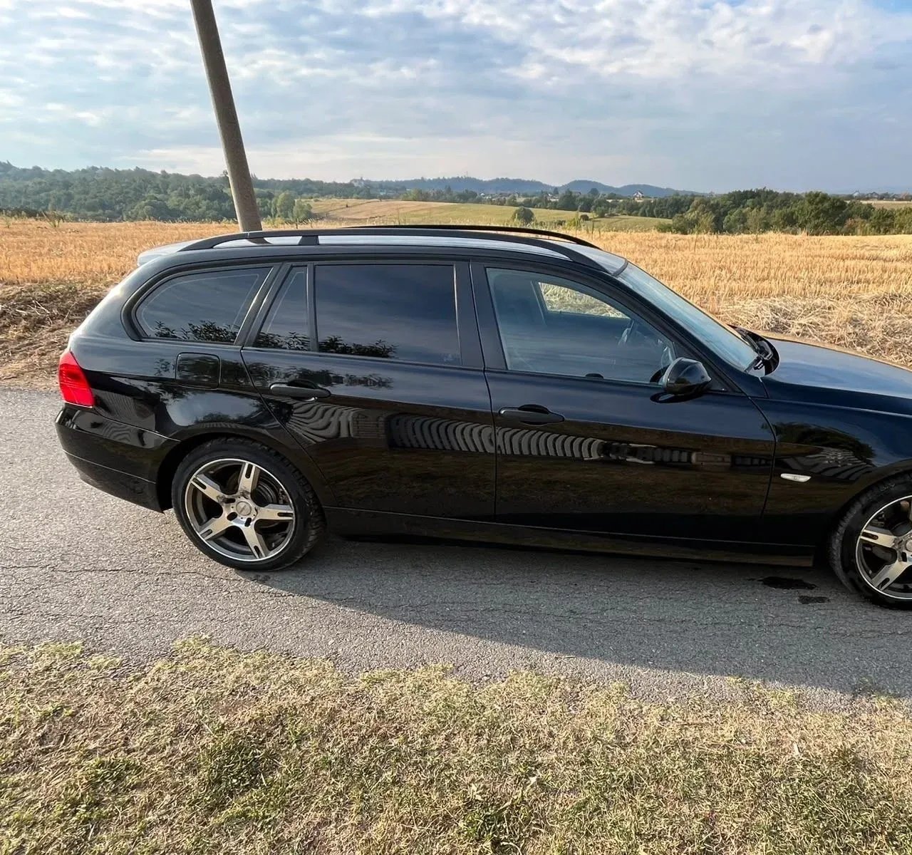 Дверь BMW E91