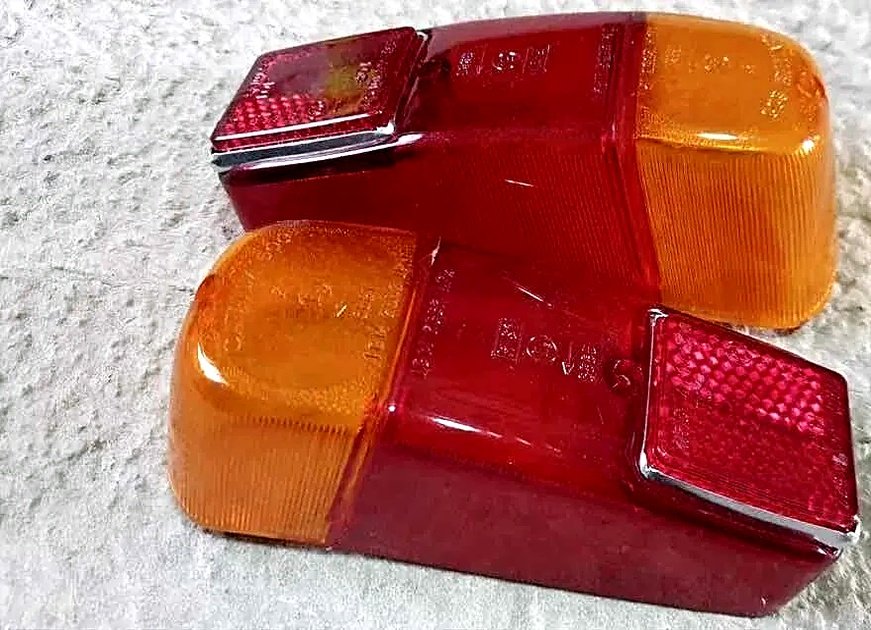 Plastike stop lampe za Fiat Fiću