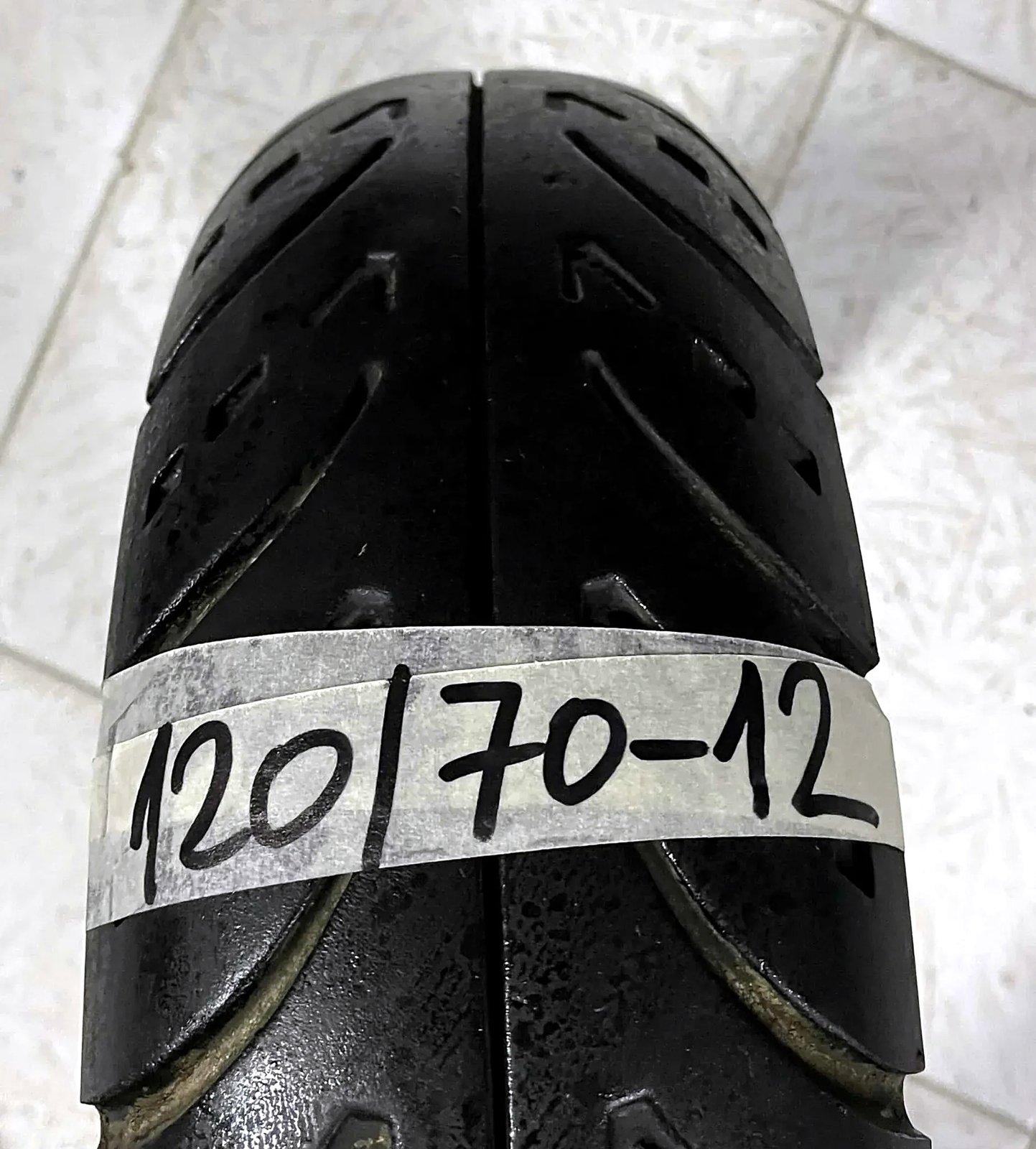 Duro 120/70-12 motorcycle tyre