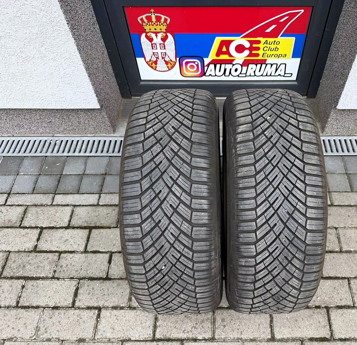 Continental 225/50 R17 All Season DOT 2125