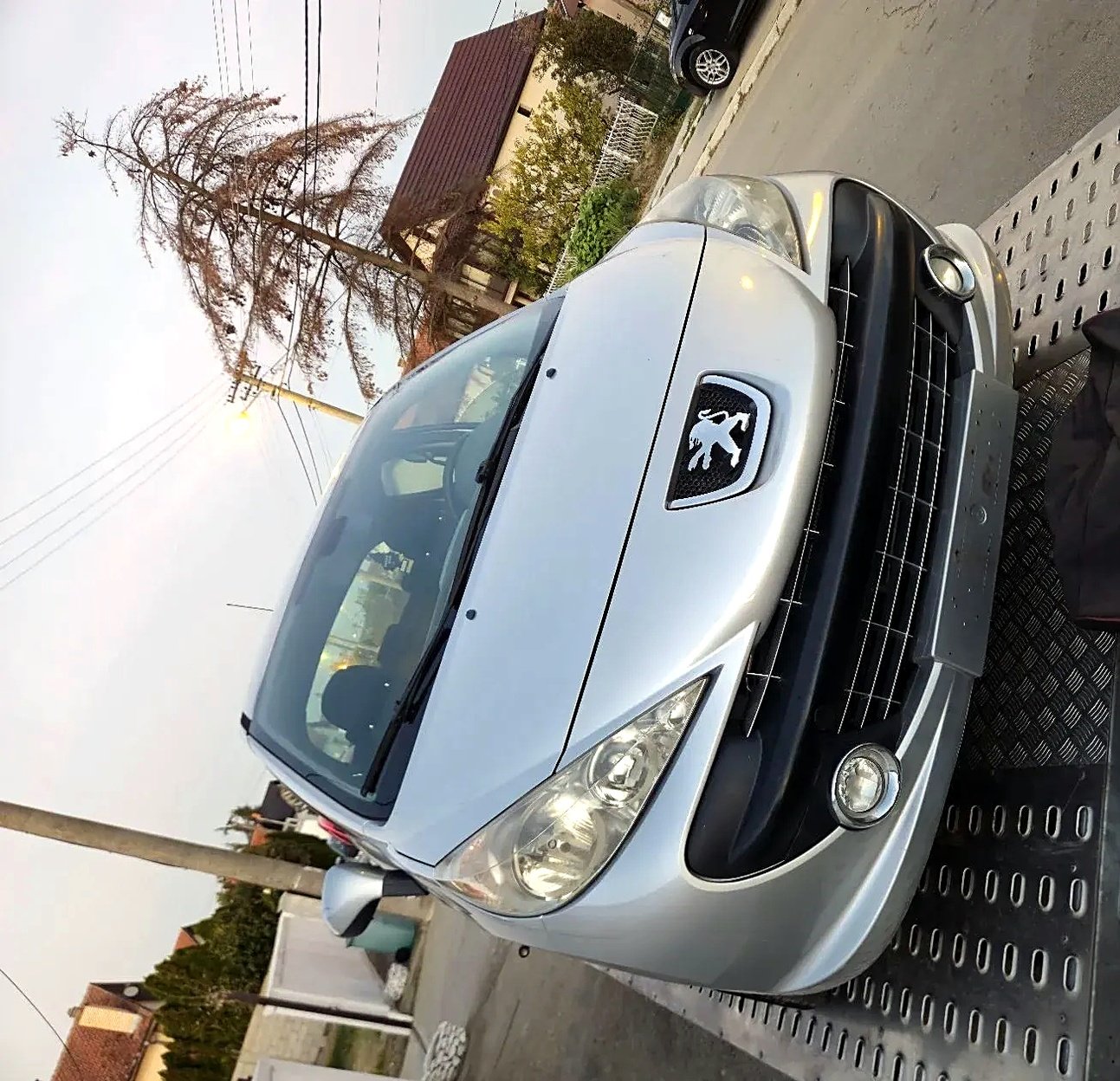 Front bumper Peugeot 207 color code EZRC