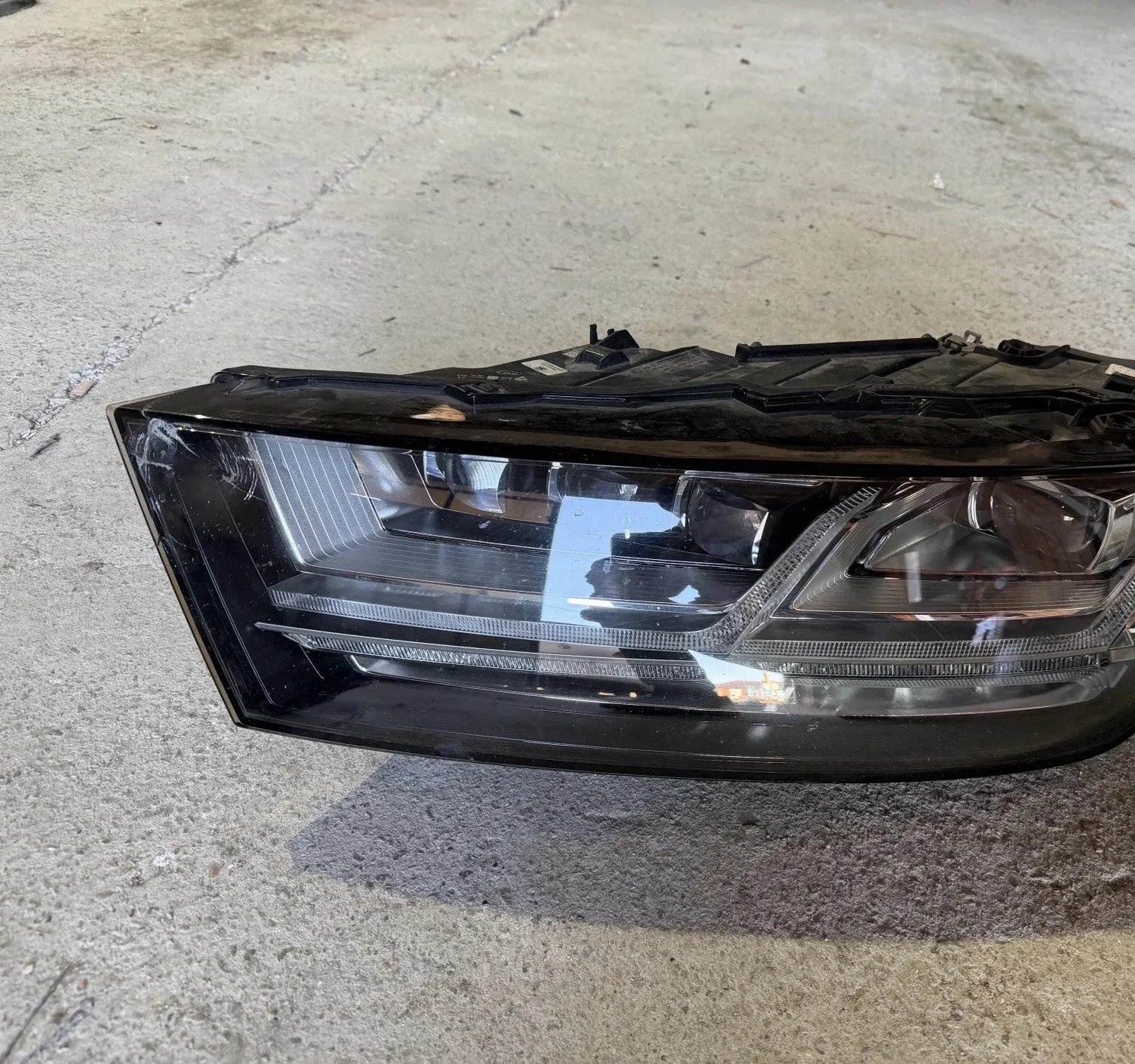 Front left LED matrix headlight Audi Q7 4M