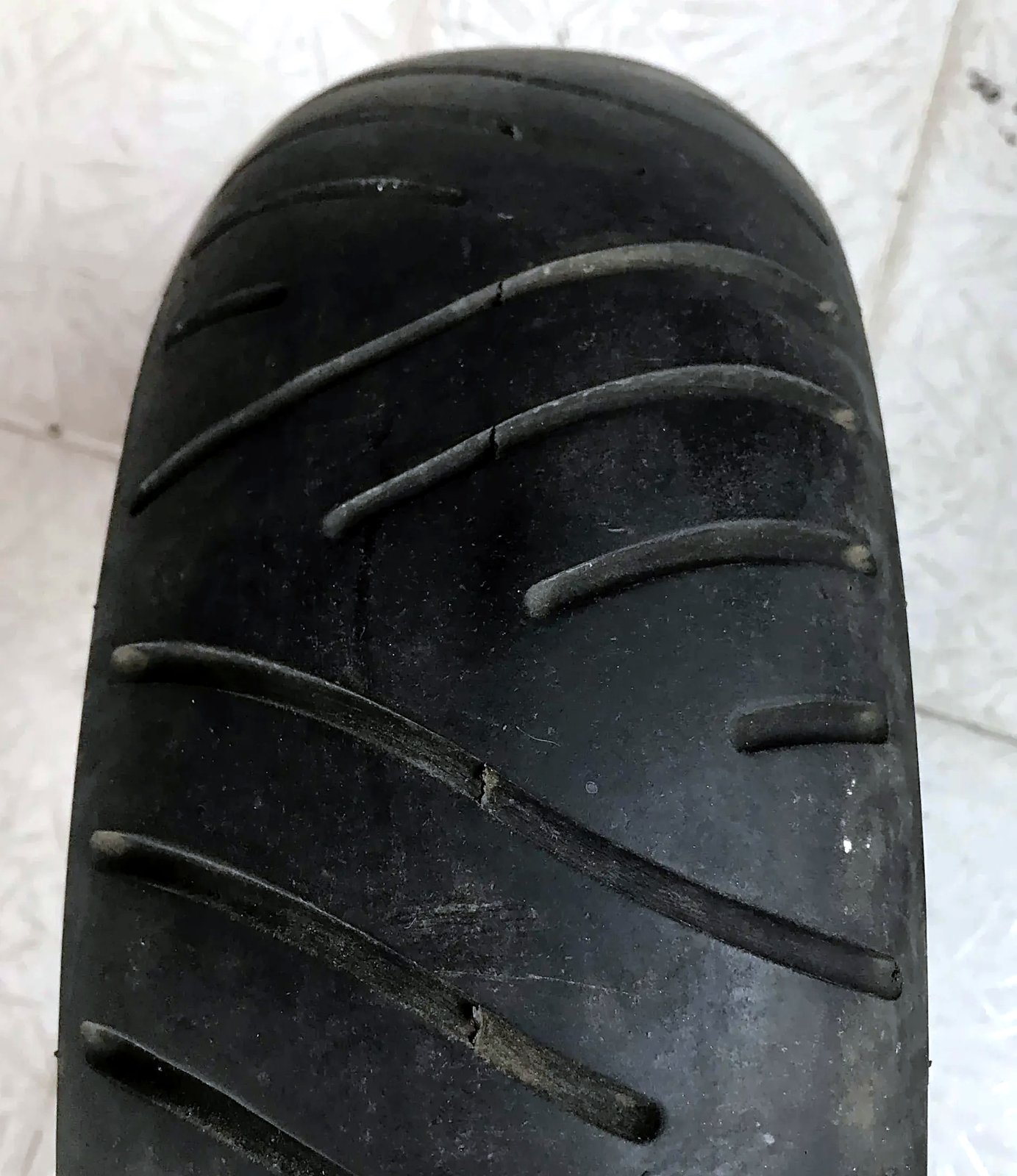 Metzeler 120/90-10 motociklistička guma