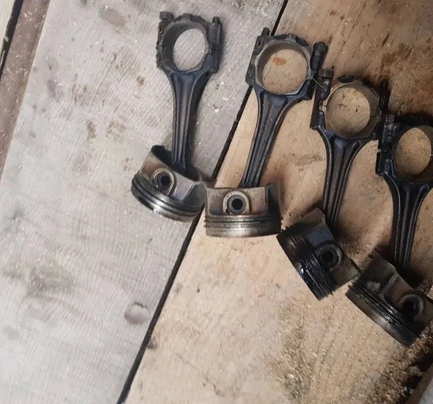 Pistons and connecting rods Audi VW 1.8T