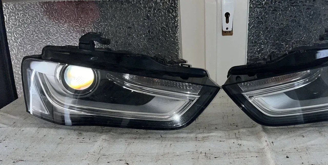 Farovi Audi A4 8K 8K0941005 8K0941006