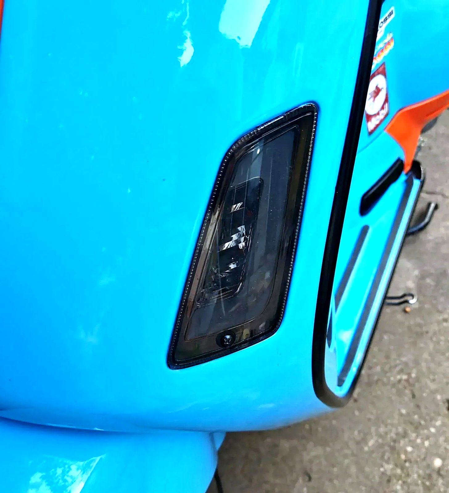 Sporty front turn signals Vespa GTS