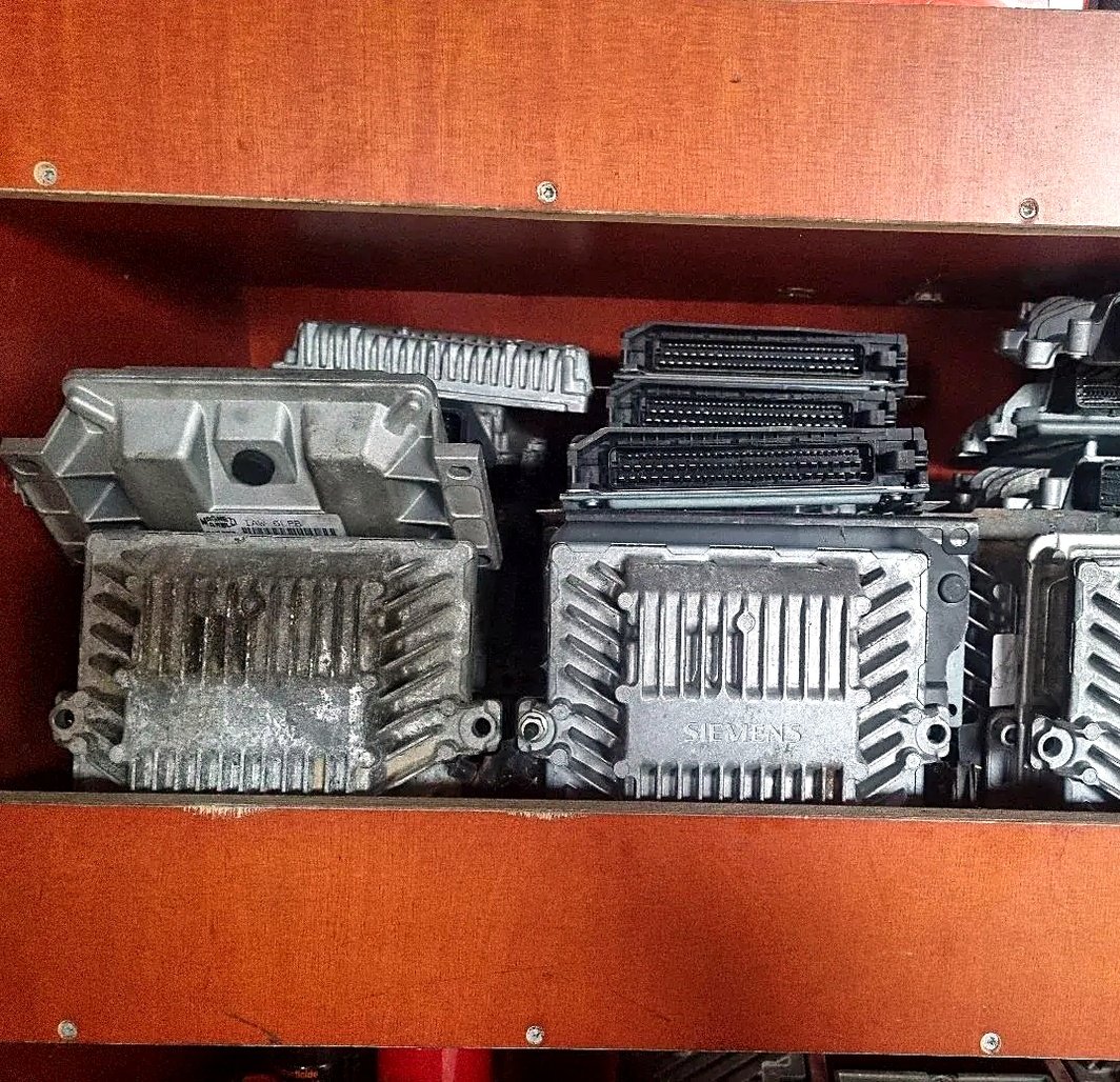 Engine control units (ECU) Citroen Peugeot Siemens Delphi