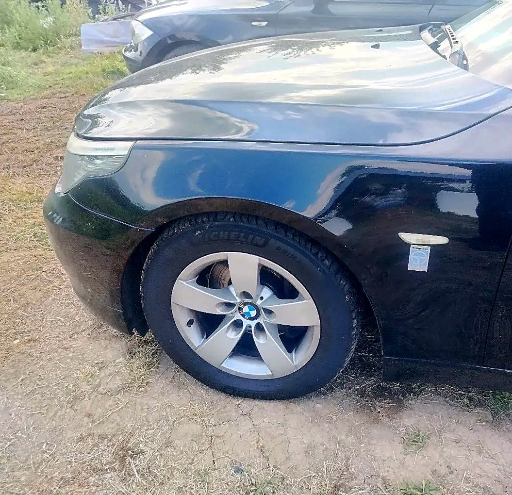 Levi prednji blatobran BMW E60