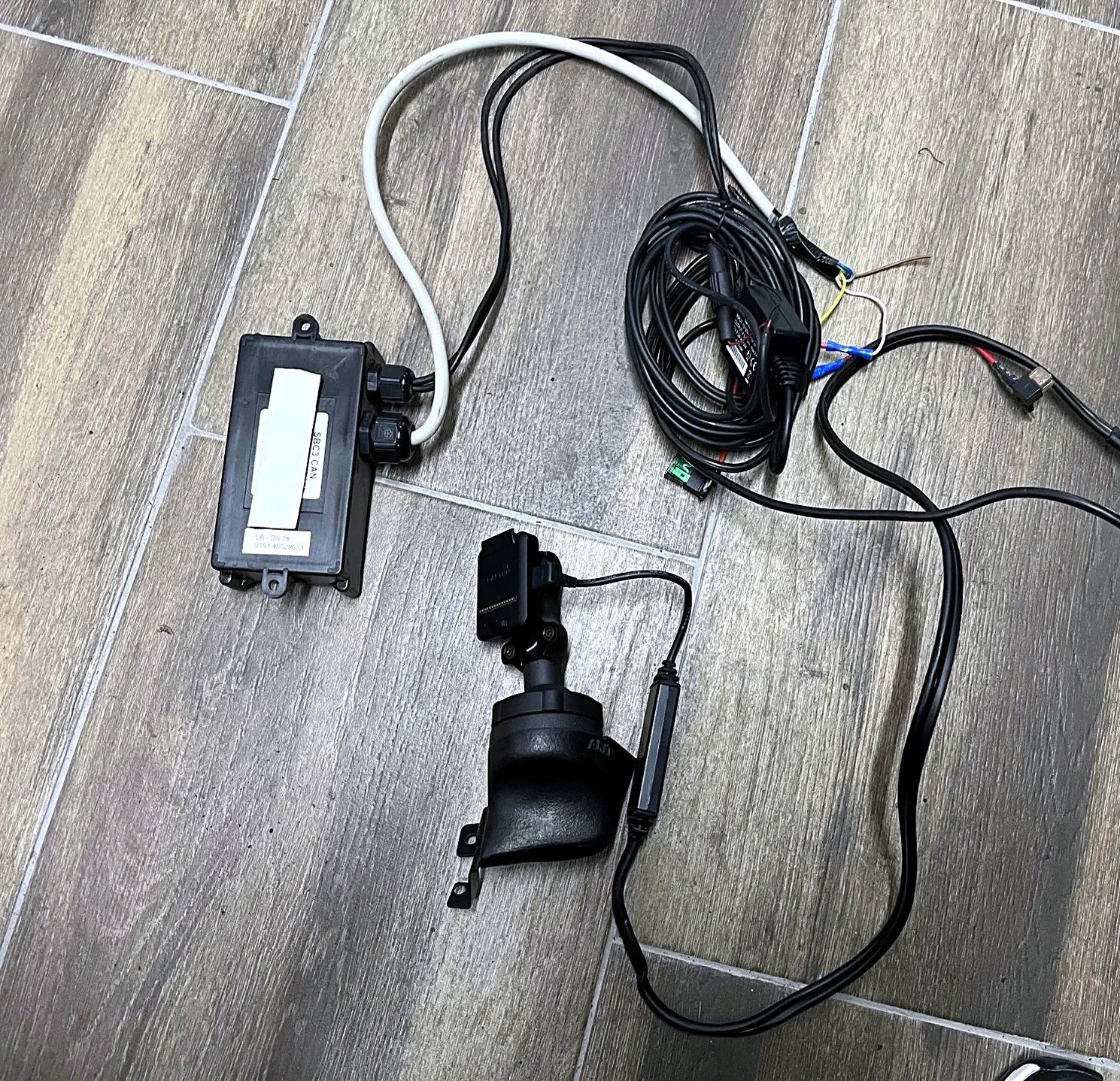 Garmin FMI 45 bracket, cable, charger, module Volkswagen Golf 6