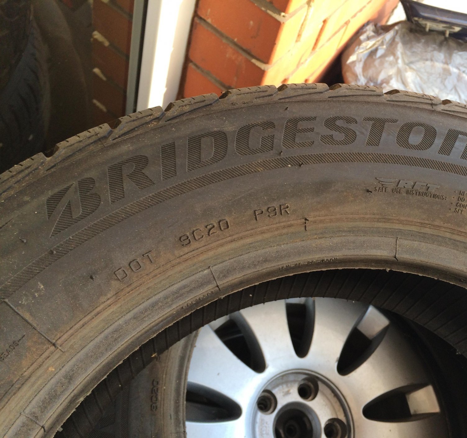Зимние шины Bridgestone 205/60 R16