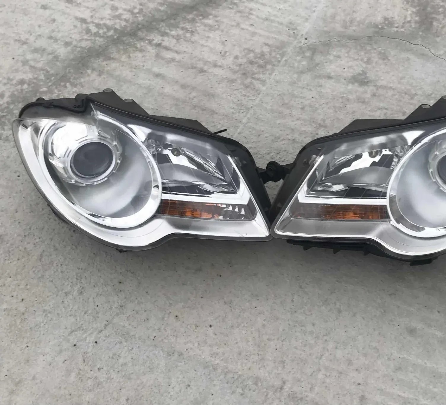 Front headlights VW Touran
