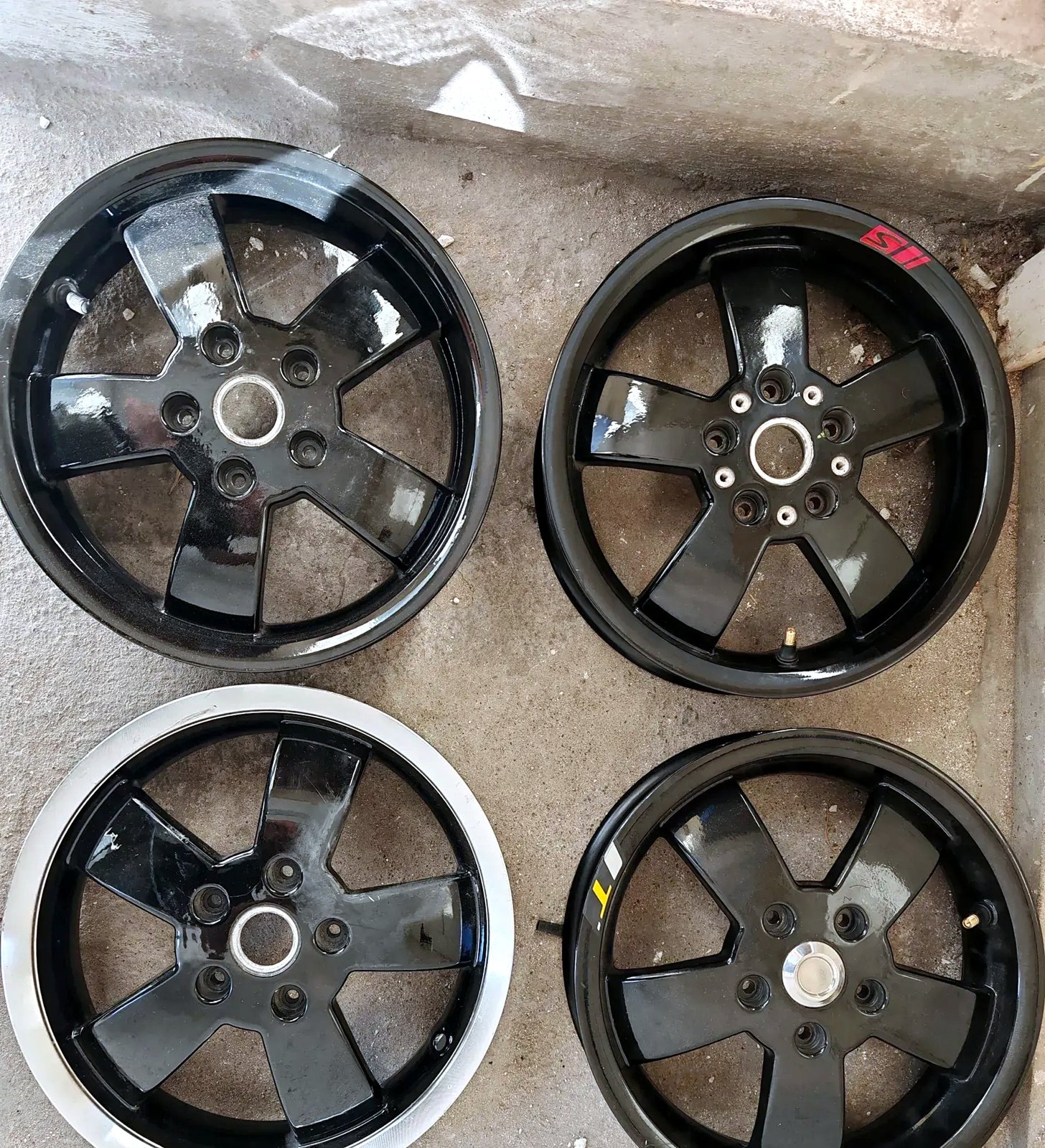 Vespa GT GTS 12 inch alloy wheels
