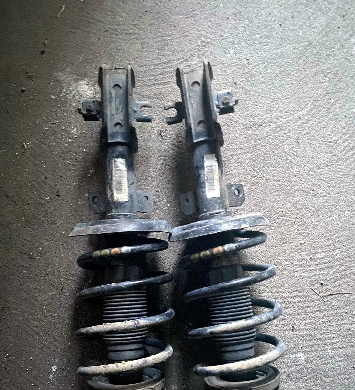 Front shock absorbers Lancia Delta 1.9 2.0