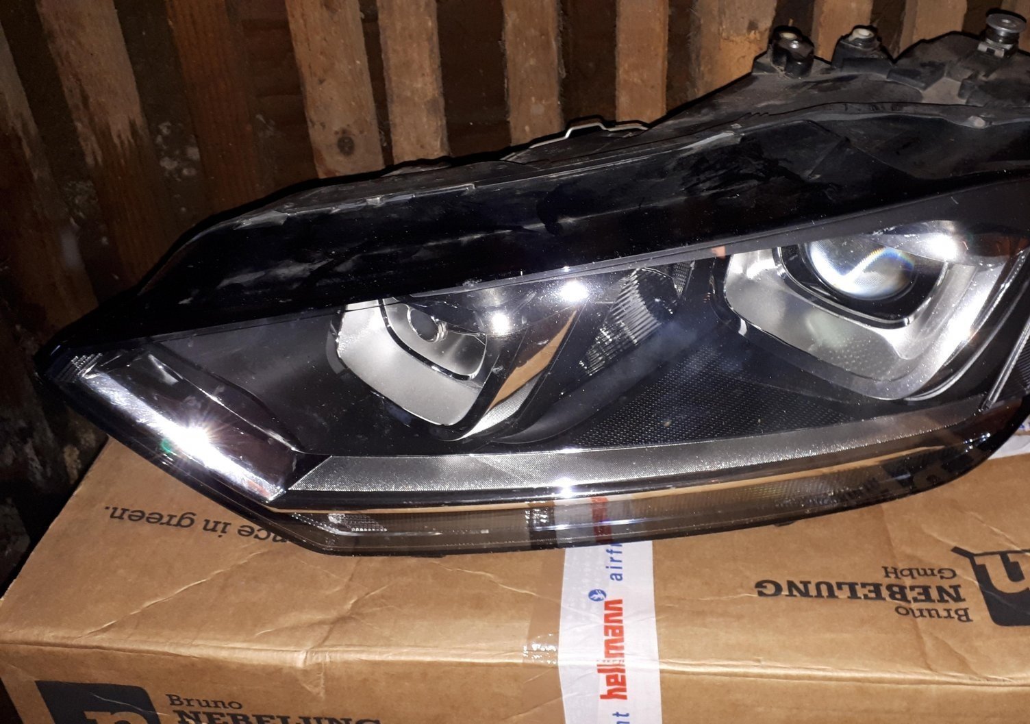 Front Left Headlight VW Golf Sportsvan 517941031B