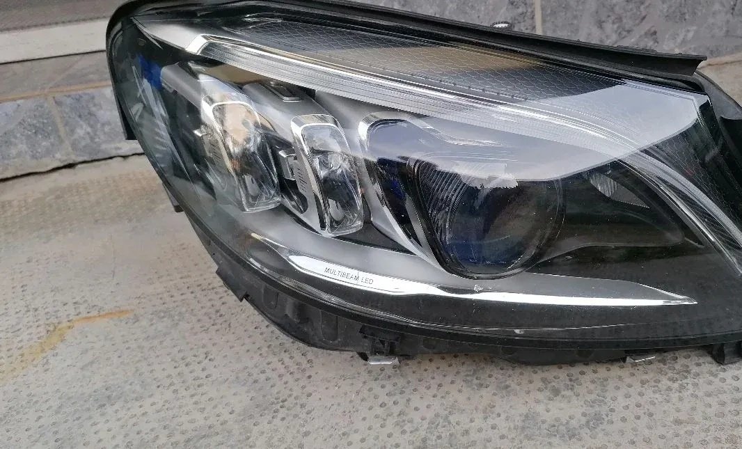 Desni LED far Mercedes-Benz W205 facelift