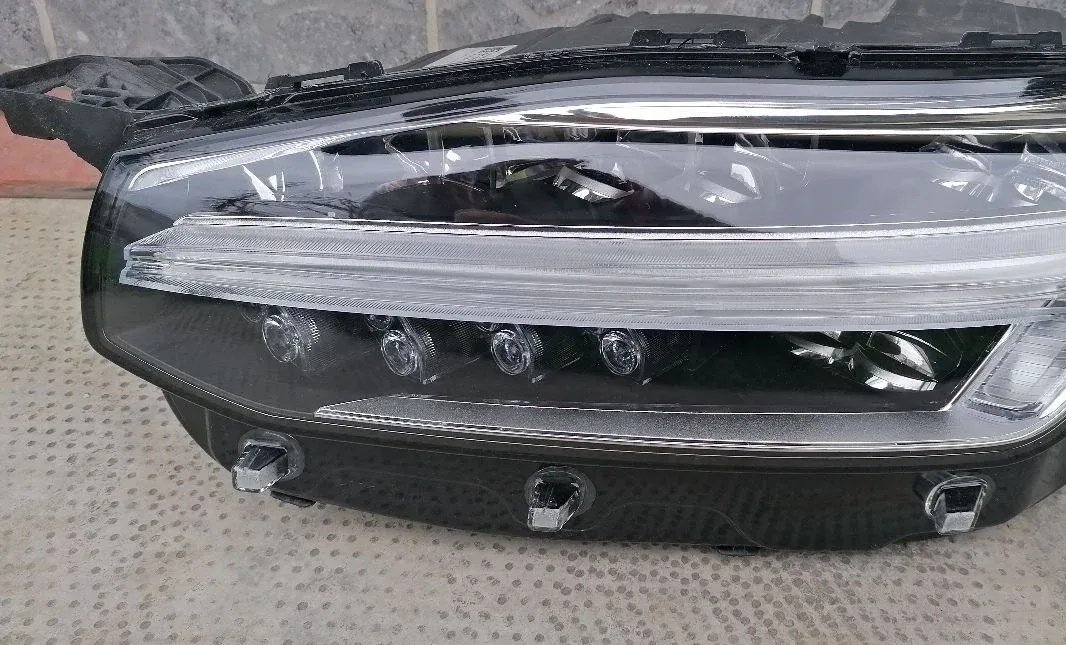 Front left LED headlight Volvo XC90 2015