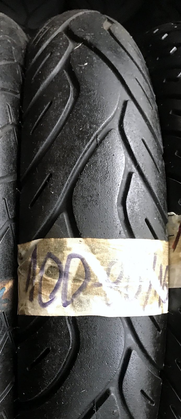 Kenda 100/80-16 polovna guma za motocikl