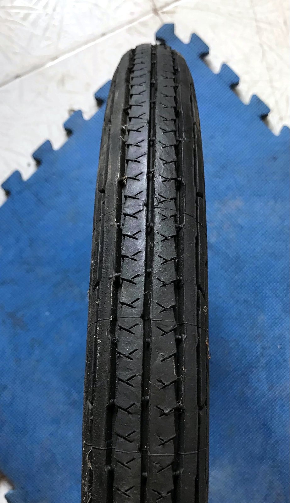 Mitas H-04 2.50-16 motorcycle tyre