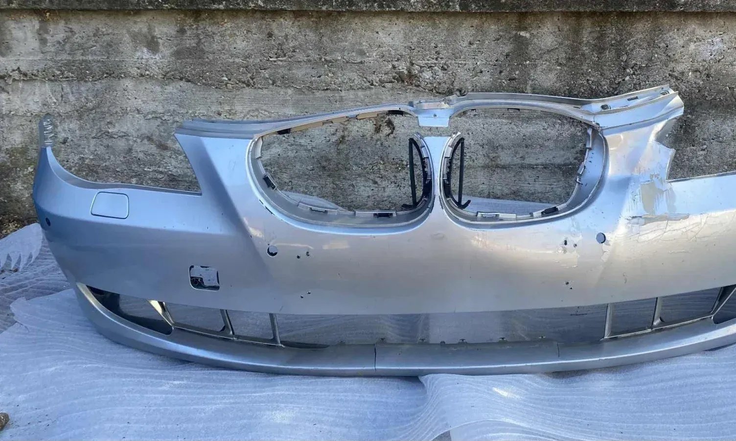 Prednji branik BMW 5 E60 04/010