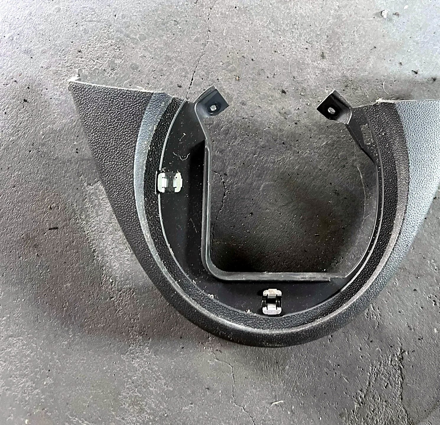 Plastika oko ručice menjača Fiat 500
