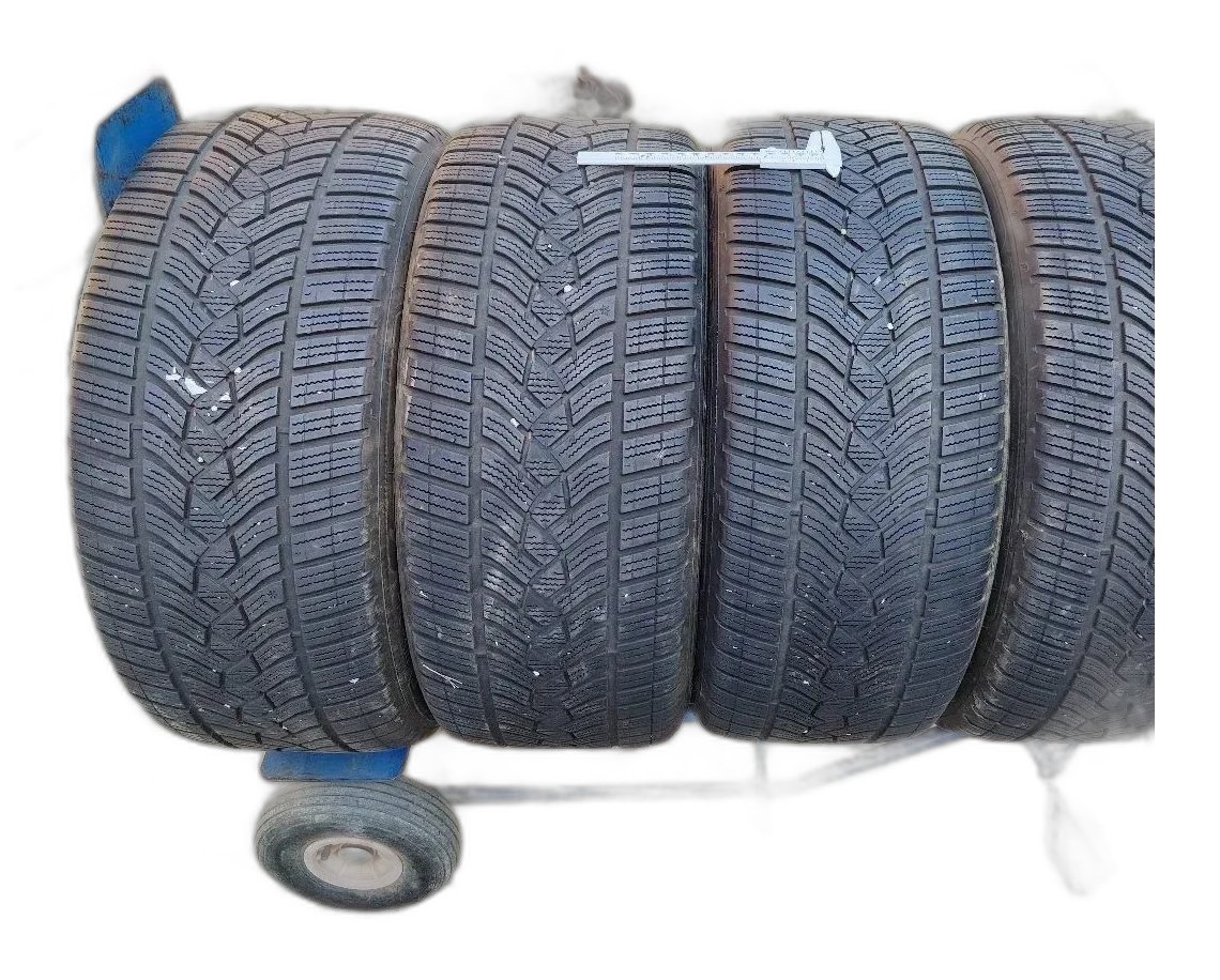 Goodyear M+S 245/45 R18 100Y Winter Tyres