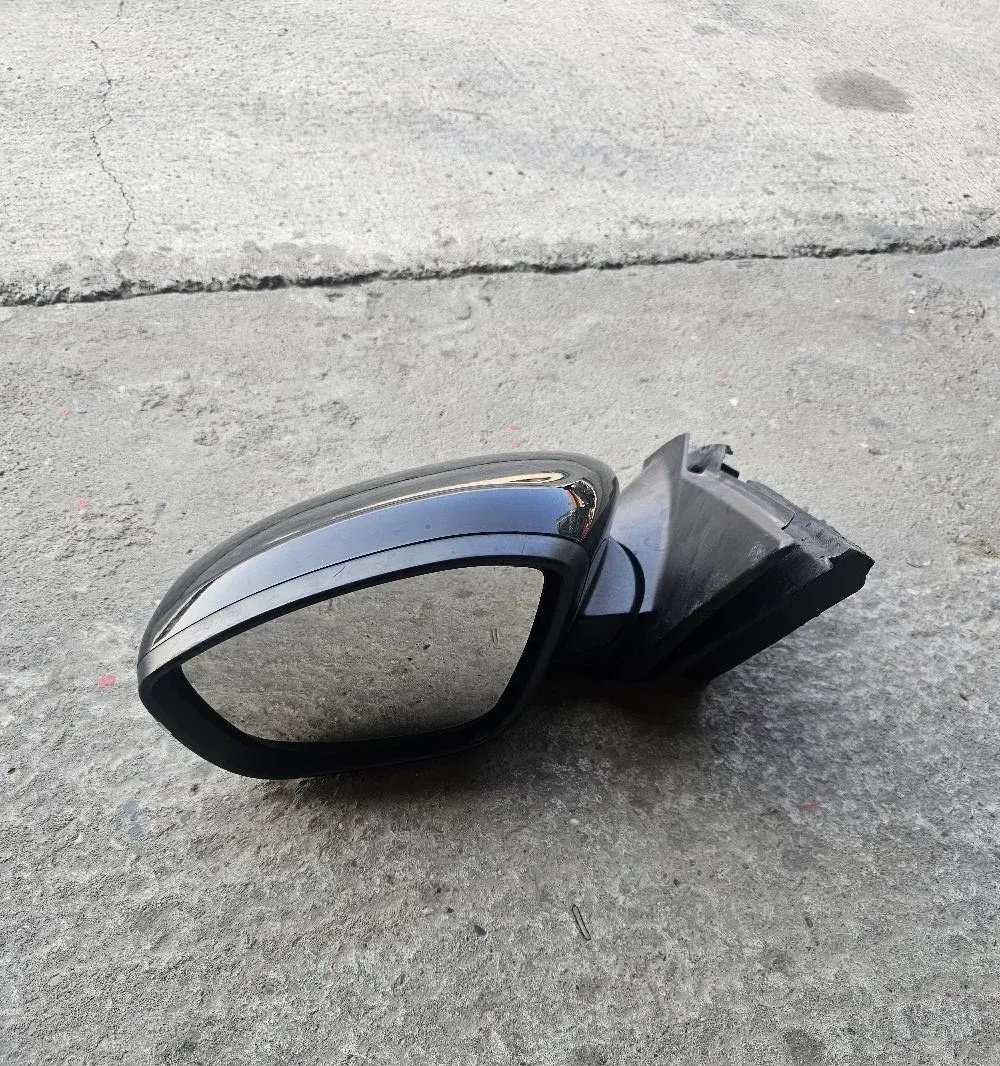 Left side mirror Peugeot 208 II