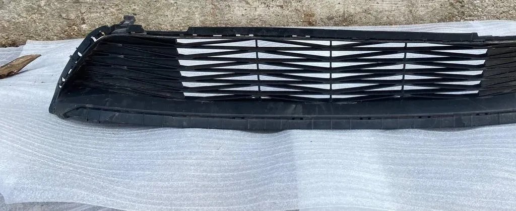 Front bumper plastic cover Kia Ceed 3 019/021