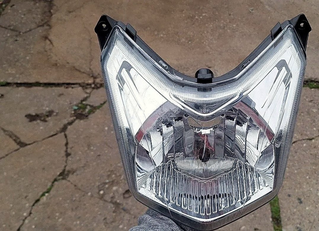 Prednji far Honda SH
