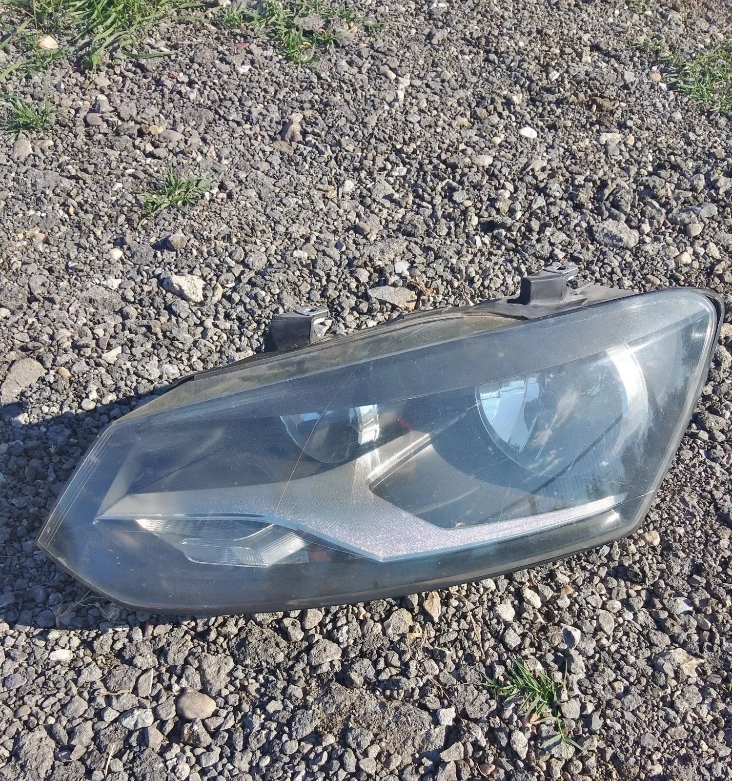 Front left headlight VW Polo 2009-2015