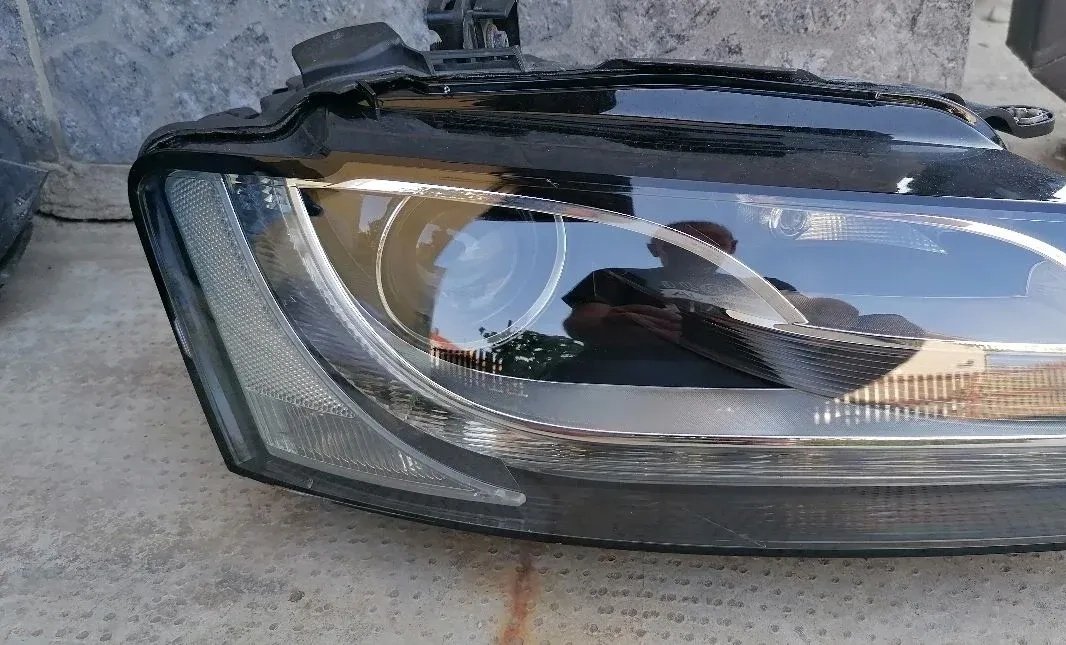 Desni prednji far Audi A5