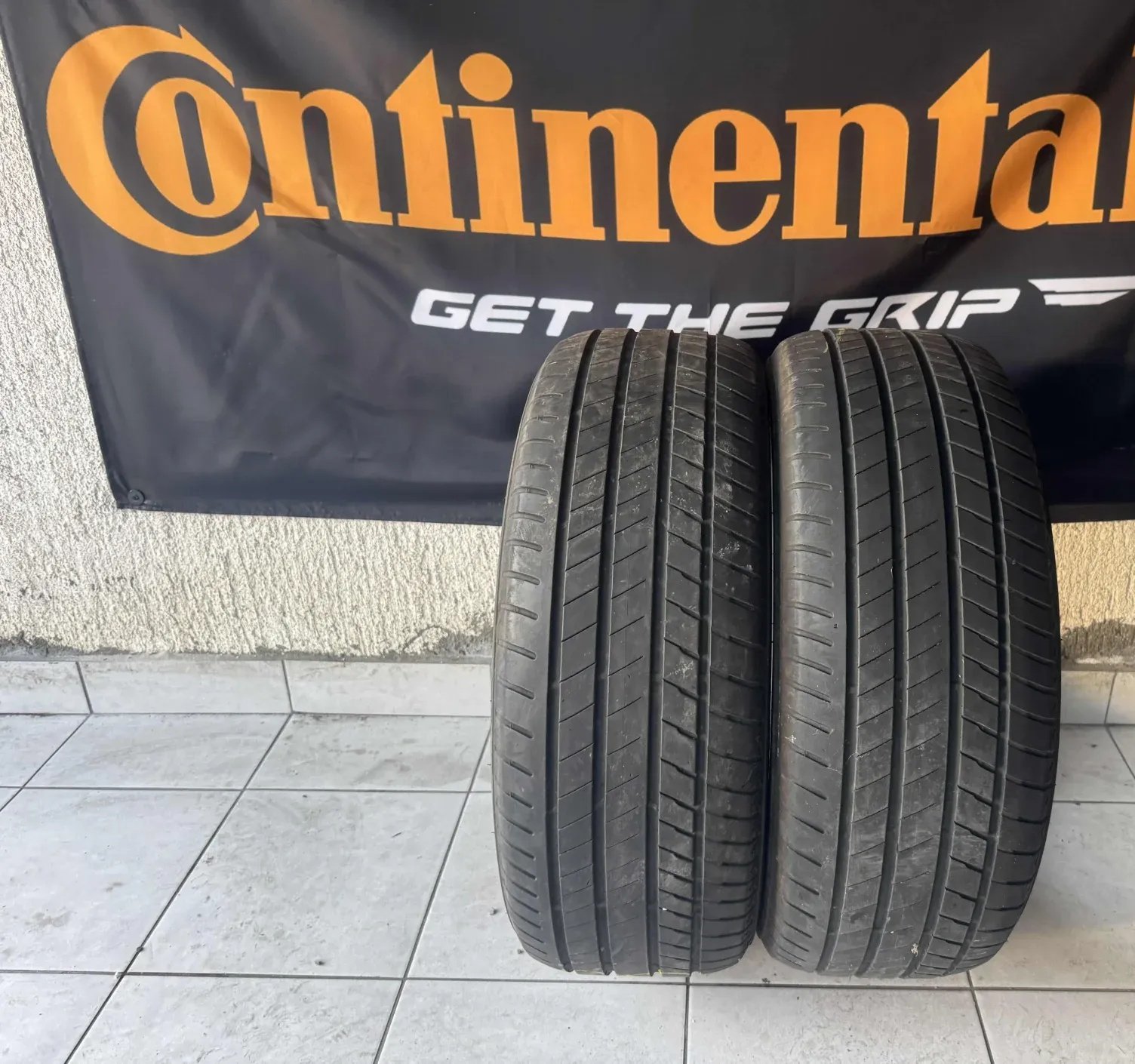 Bridgestone 245/50 R19 summer tyre