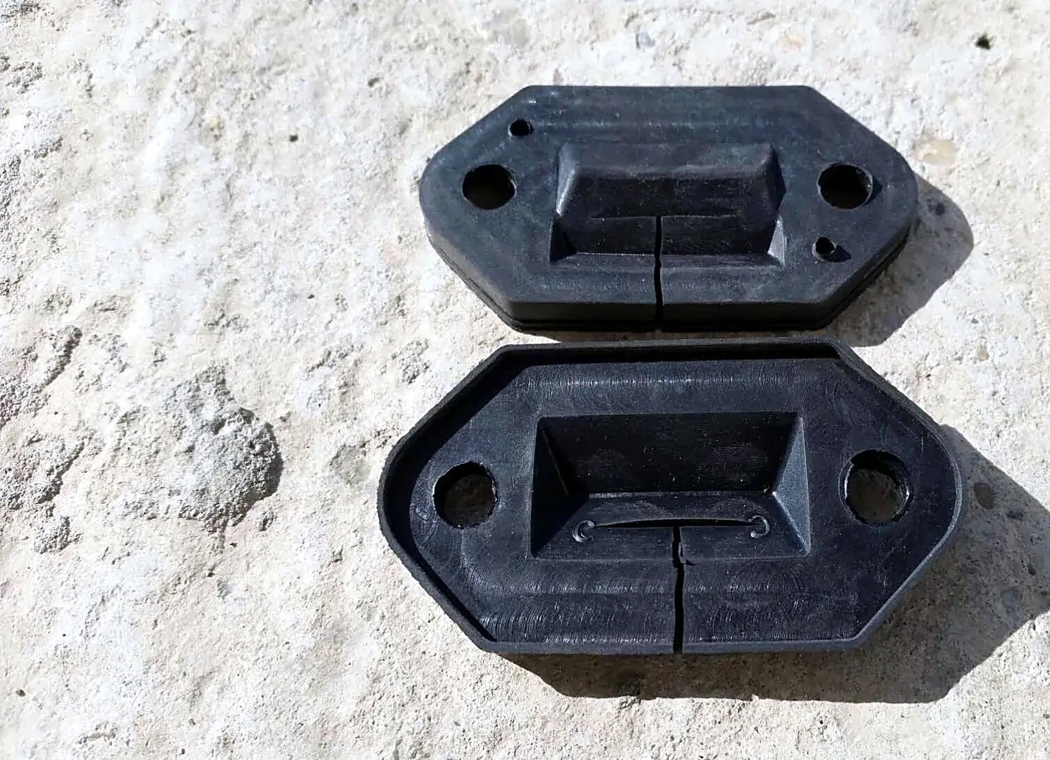 Rubber seals bonnet hood Fiat Punto