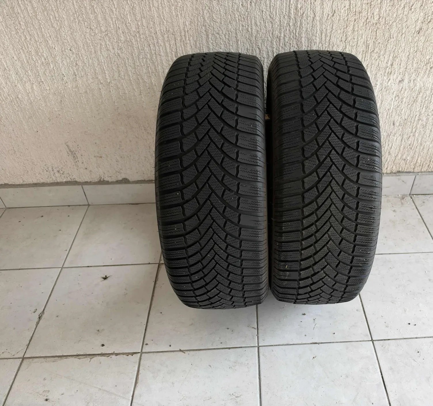 Bridgestone зимние шины 235/55 R18