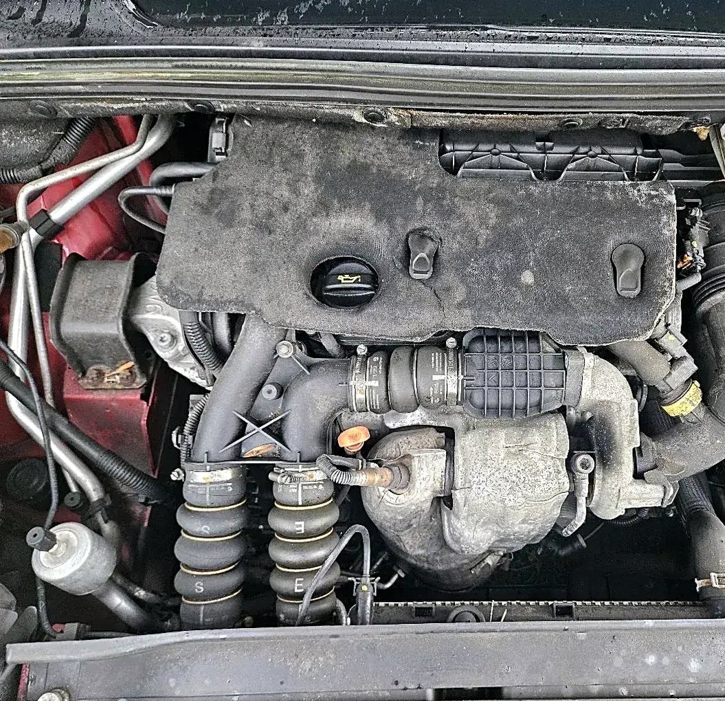 Motor Citroen C4 1.6 e-HDi 68kw 90ks
